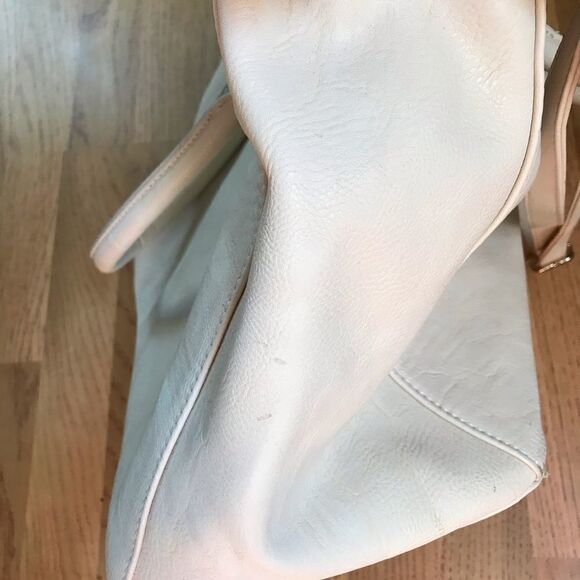 Oversized Handbag  - Picture 7 of 16